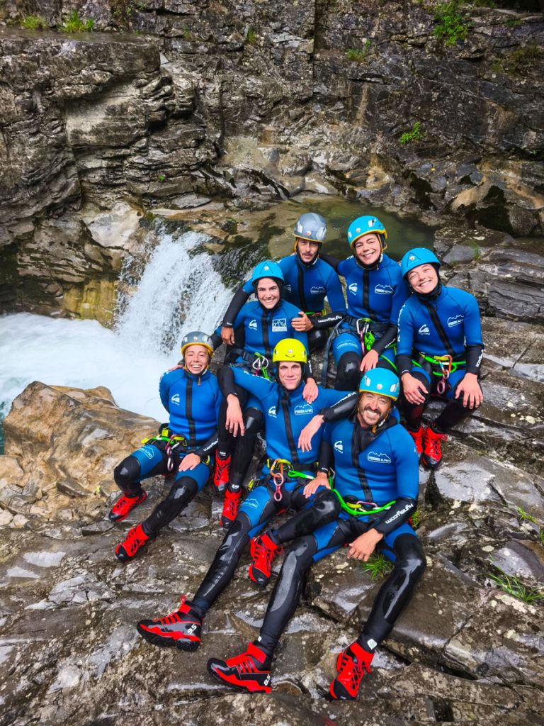Barranquismo Pirineo, actividad para grupos de amigos, Barranco Viandico