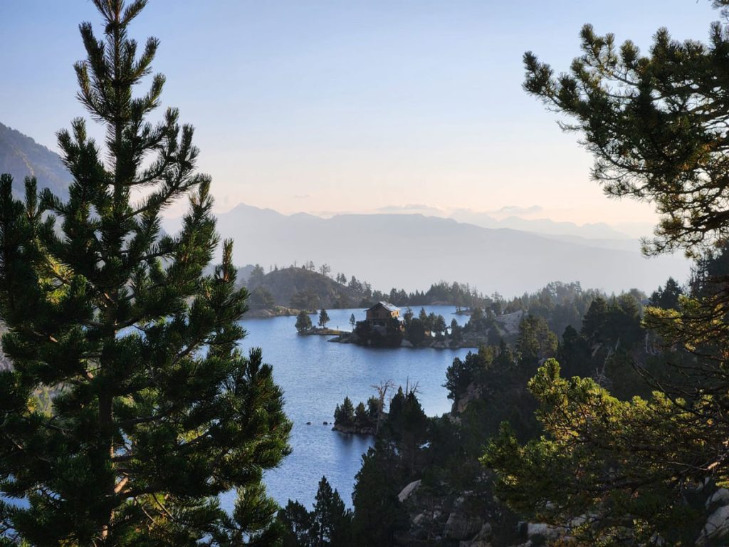 Refugio de montaña en el trekking de varios días