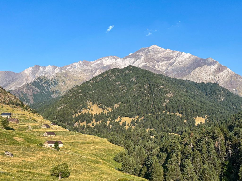 Vistas la Llardana desde el refugio de Viadós, Ascensión al Posets, Senderismo valle de Chistau