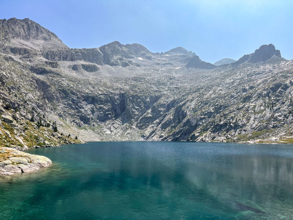 Ibón en el Parque Natural de Posets-Maladeta