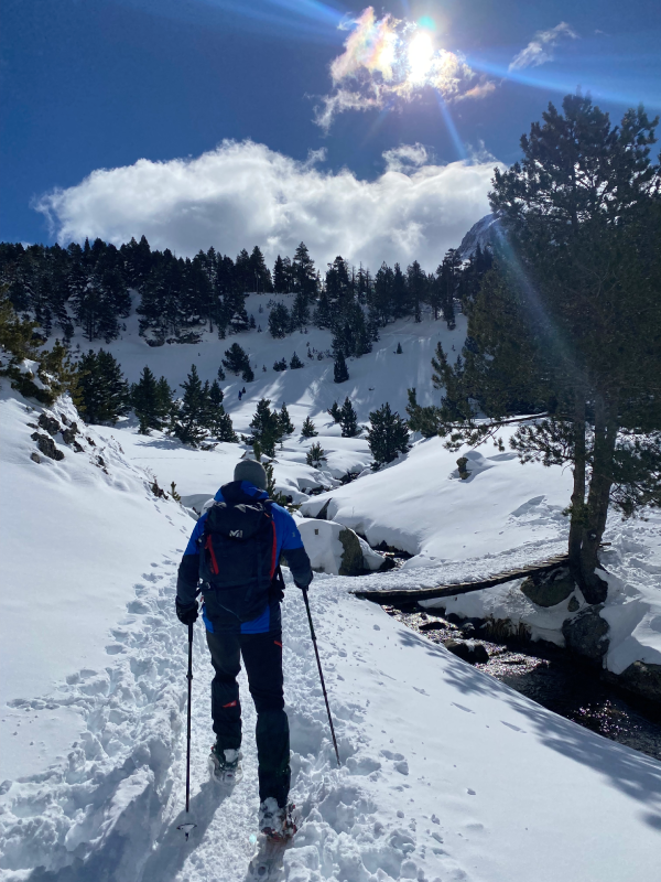 Raquetas de nieve en Llanos del Hospital